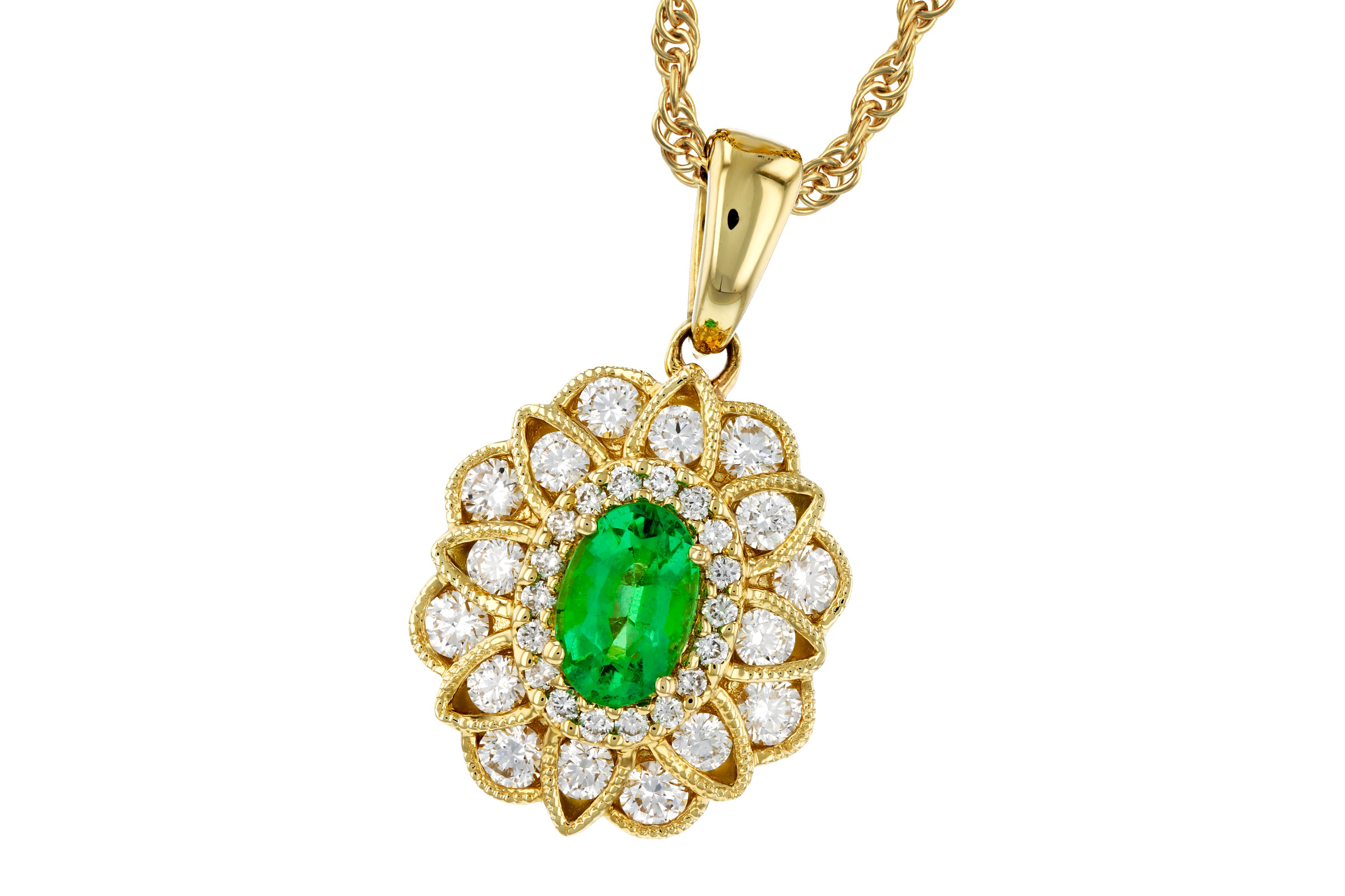 B321-19955: NECK .46 EMERALD .98 TGW (6X4 EMER)