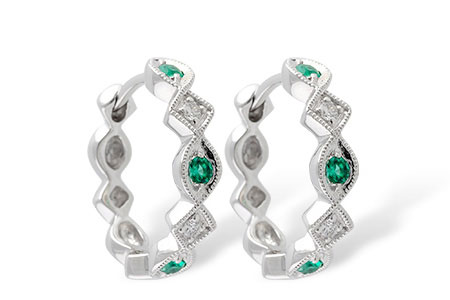 C232-10882: EARRINGS .13 EMERALD .18 TGW