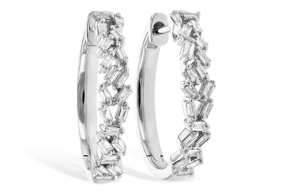 C318-49064: EARR .26 TW BAGUETTES