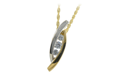 H233-09045: NECKLACE .13 BR .26 TW