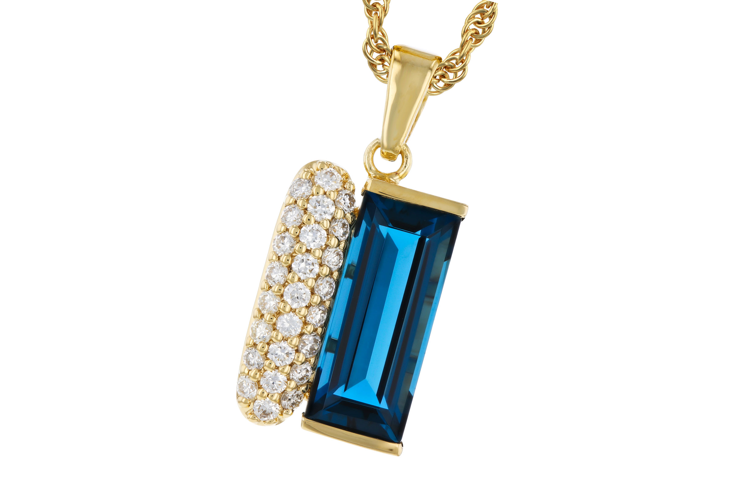 L321-20845: NECK 2.67 LONDON BLUE TOPAZ 2.92 TGW (12x5MM BT)